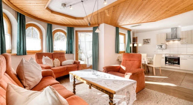 Коттедж Haus Alvier - 3-zimmer Fewo Rothorn mit Terrasse