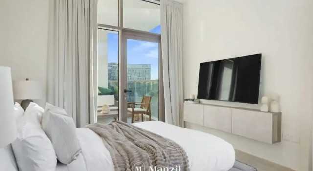 Апартаменты Stylish 2BR With Canal Burj View Near Dubai Mall
