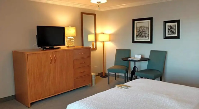 Двухместный номер Superior 456 Embarcadero Inn & Suites