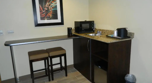Люкс с видом на горы Best Western Plus Harrisburg Mechanicsburg