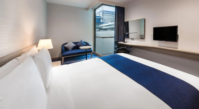 Двухместный номер Standard Holiday Inn Express Bangkok Soi Soonvijai by IHG