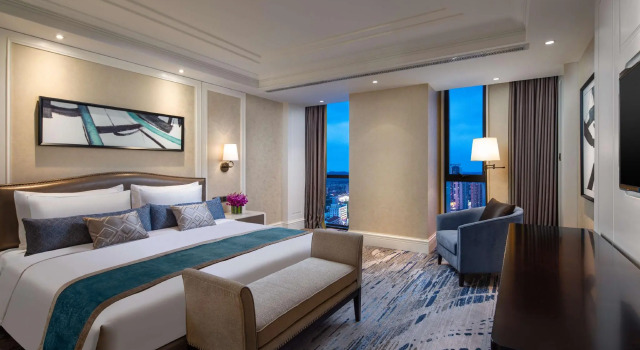 Двухместный люкс Executive Ramada Plaza by Wyndham Wuhan Huangpi
