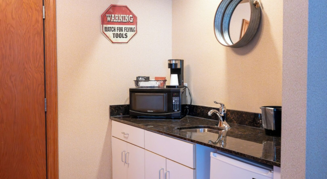 Двухместный люкс Express Suites Riverport Inn & Suites