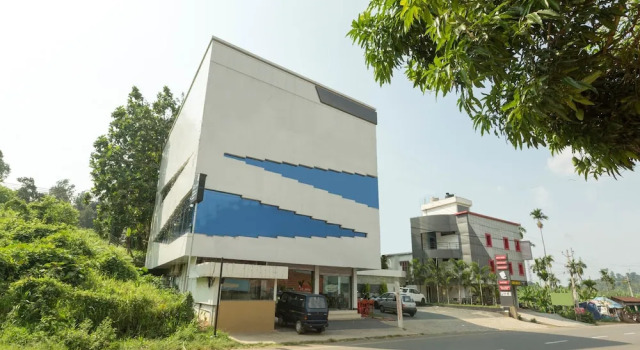 OYO 9122 Hotel Ivory Grande, Забронировать Отель Отели Колагаппара 3 звезды, 3*