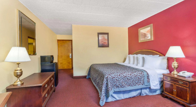 Двухместный номер Standard Days Inn by Wyndham Scranton PA