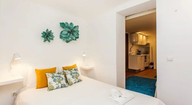 Апартаменты Bairro Alto Stylish Studios by Hosty