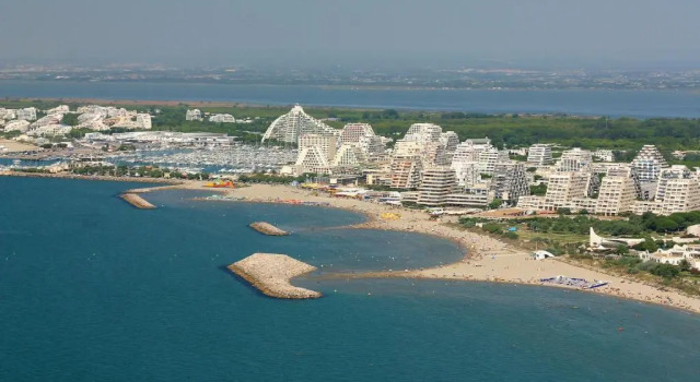 Studio première ligne terrasse vue dégagée centre ville point zero, Book Apartment La Grande-Motte Camargue