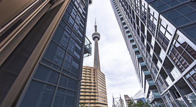 Trinity Suites - Condo on Front Street, Varaa Hotelli Toronto 
