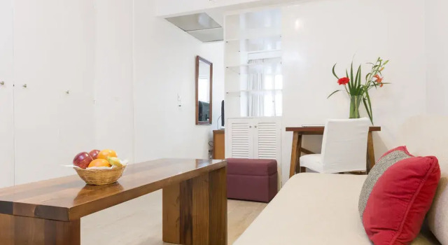 Loi Suites Arenales, Book Hotel Hoteller i Retiro med parkering, Parkering