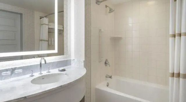 Номер Luxury San Jose Marriott