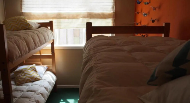 Кровать в общем номере Treehouse Patagonia