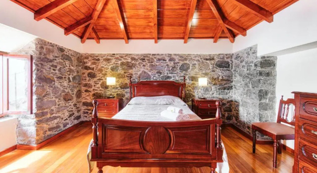 Seixal Sunny Villa A & B by Amazing Madeira, Забронировать Вилла Виллы Порту-Мониш, Вилла
