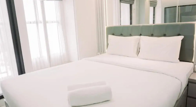 Restful And Well Furnished Studio Transpark Bintaro Apartment