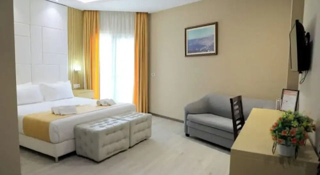 Двухместный номер Standard с балконом и с видом на море Hotel Strora