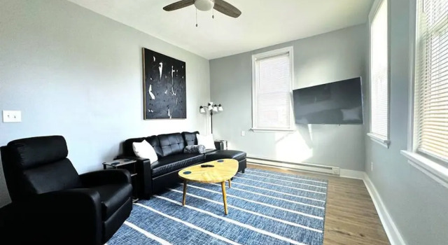 Апартаменты Modern Cozy Unit With King Bed