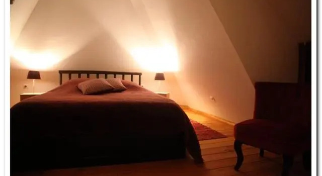 LEtable dEmile, Book Hotel  