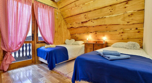 Awesome Home in Stubicke Toplice With 2 Bedrooms, Wifi and Outdoor Swimming Pool, Забронировать Отель Отели Стубичке-Топлице с парковкой, Парковка