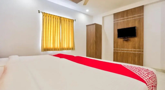 Hotel St Anne's By OYO Rooms
