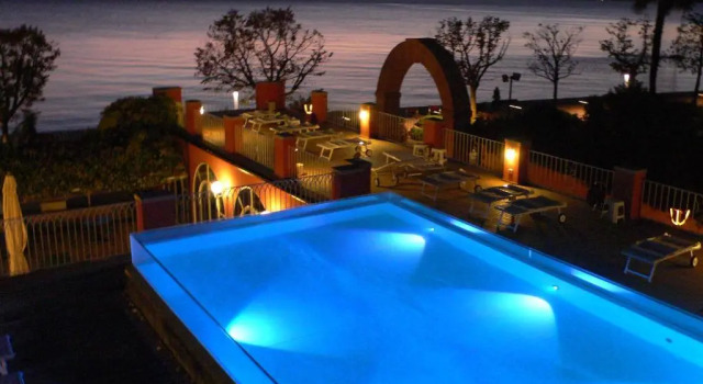 Двухместный номер Standard с видом на озеро HOTEL ALLA RIVIERA lake view