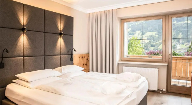 Двухместный номер Comfort с балконом HELD - Hotel & Spa , 4 Sterne Superior, Zillertal