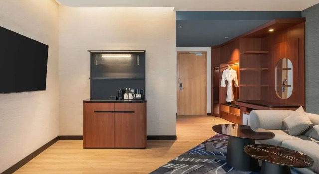 Dublu familie suite cu vedere la piscină Novotel Jakarta Pulo Mas