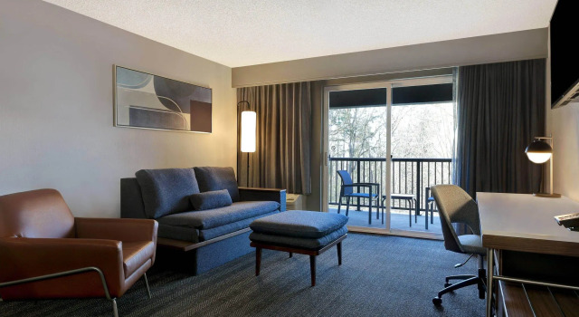 Двухместный люкс с 2 комнатами Courtyard by Marriott Portland Southeast/Clackamas
