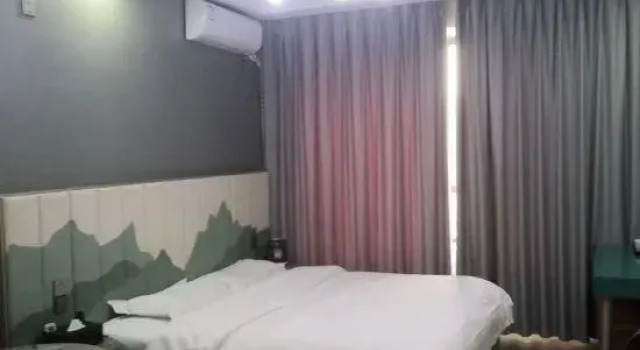 Manlu CC Hotel (Provincial Orthopedic Hospital Subway Station Store), Rezervovat Hotel Čeng-čou Henan