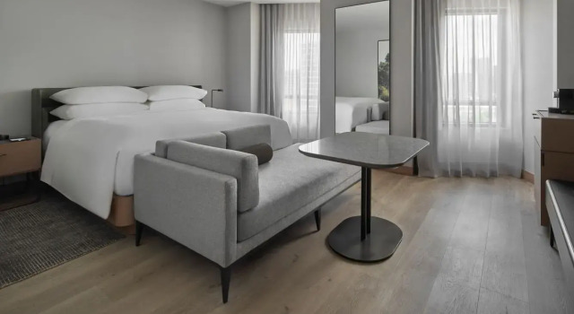 Номер Premium Courtyard by Marriott Melbourne Flagstaff Gardens