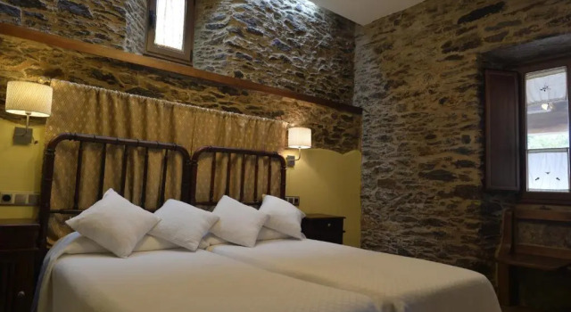 Molino A Maquía de Medín, Rezerwuj Hotel O Pino 