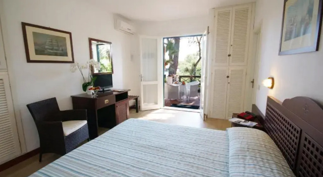 Standard Vierer Zimmer Hotel Antares