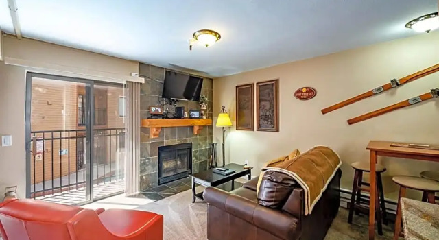 Люкс Deluxe Carriage House Condominiums by All Seasons Resort Lodging