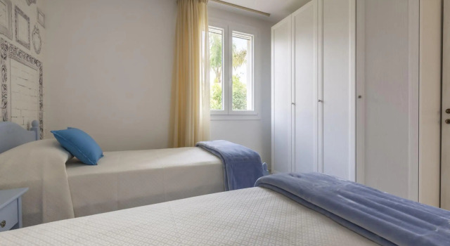 Charming house in a villa with pool and garden in Santa Caterina-Casina Greca