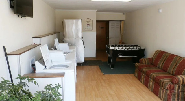 Travelier Motel, Varaa Motelli Fulton Missouri