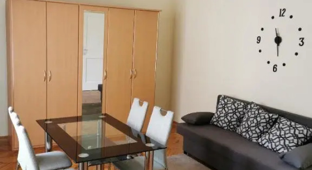 Váralja Vendégház, Rezervovat Hotel Tata 