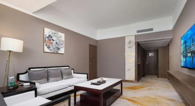 Люкс Business Tiancheng International Hotel (Xiantao Mian Street Branch)