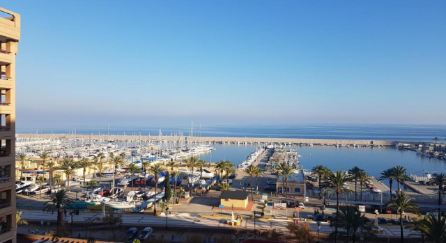 NEW! Seafront luxury studio in Las Palmeras hotel