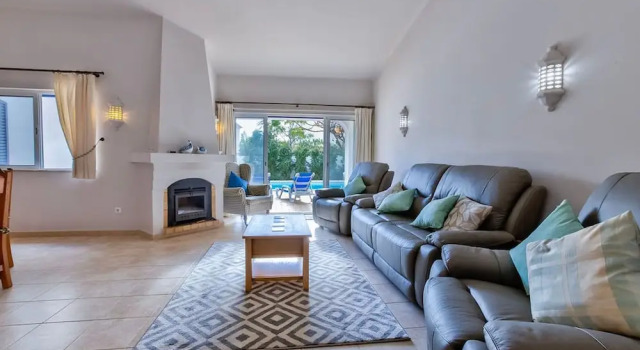 Casa Thea Family Villa With Private Heated Swimm
