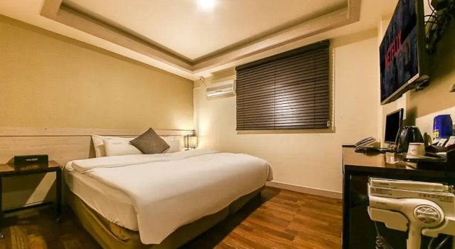 Номер Deluxe Juno Hotel