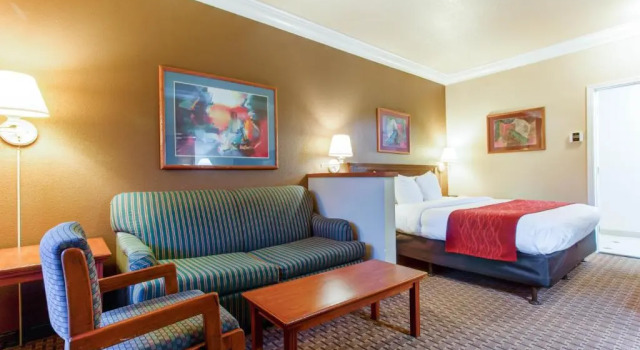 Люкс с видом на внутренний двор Comfort Inn & Suites San Francisco Airport North