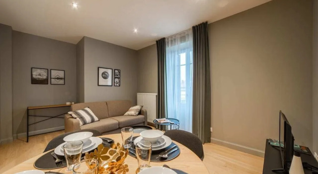 Belval Villa Rops Private apartment, Prenota Appartamento Hotel a Alvernia con parcheggio, Parcheggio