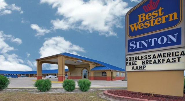Кровать в общем номере Americas Best Value Inn Sinton