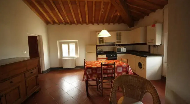 Tuscany Low Cost, Boek Appartement Crespina Toscane