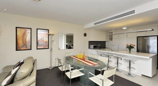 Cote D'Azur,  Unit 43/61 Donald Street