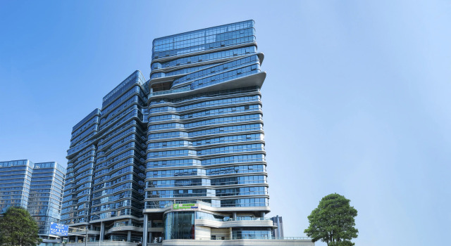 Holiday Inn Express Chengdu High-Tech Zone, Забронировать Отель Отели Чэнду с парковкой, рядом с Глобальный центр «Новый век», Парковка