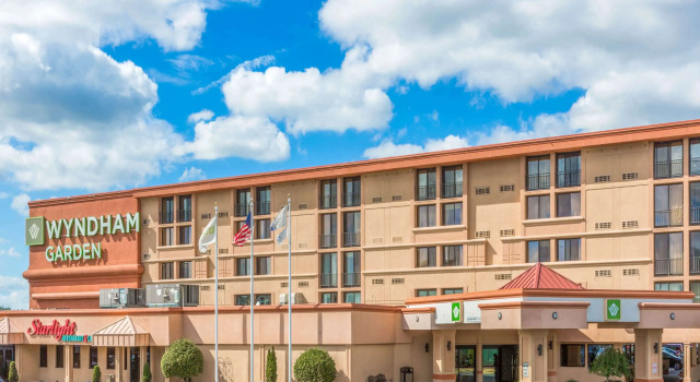 Wyndham Garden Hotel Newark Airport