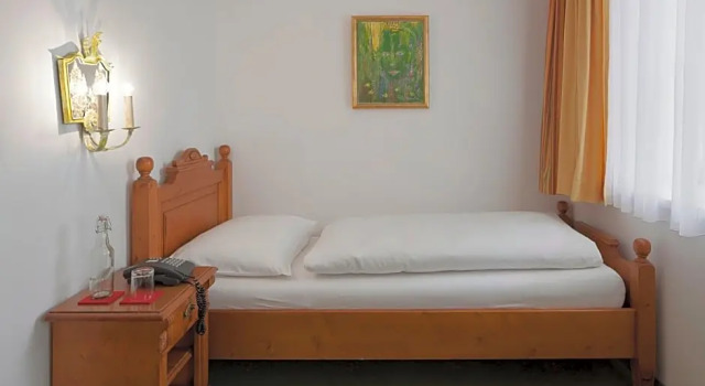 Hotel Chalet Wetzlgut, Rezerwuj Hotel Hotele w Salzburg z parkingiem, Parking