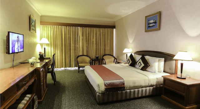 Двухместный номер Superior с балконом Angkor Howard Hotel