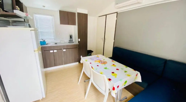 Mobilhomes de Pierrot, Book Hotel Hotels in Vermillion Coast with a Pool, Swimming Pool