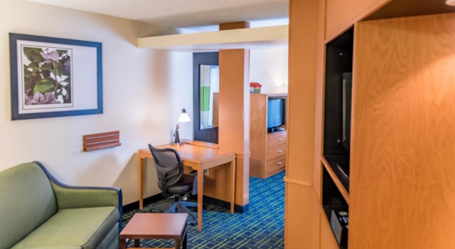 Номер Executive Fairfield Inn & Suites by Marriott Muskegon Norton Shores