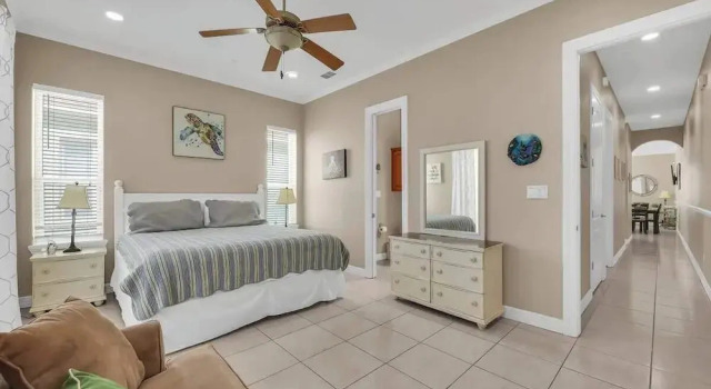 Beachfront South Padre Retreat w/ Balcony & Pool, Book Lejlighed Padre Island USA